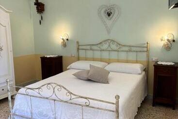 تختخواب و صبحانه Lucy S Guest House Amalfi Coast