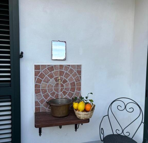 ベッドアンドブレックファースト Lucy S Guest House Amalfi Coast