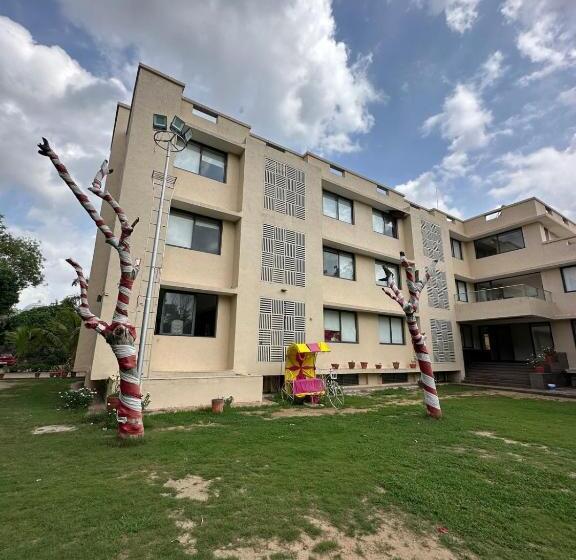 Отель Ramdevgrah Resort