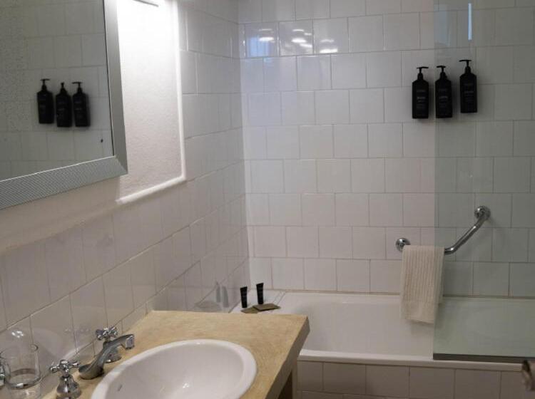 هتل La Posta Beach