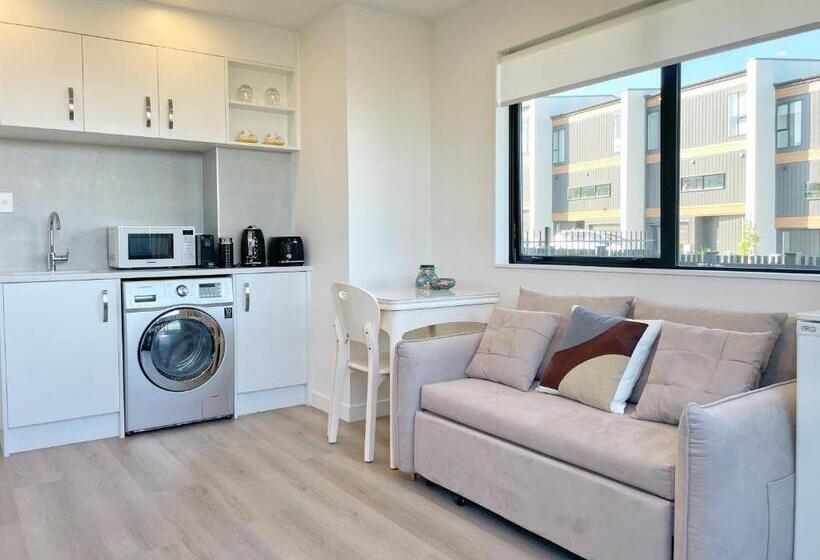 פנסיון Great Value 1b1b Studio In Sandringham   Private Entrance, Close To City, Heat Pump, Netfilx
