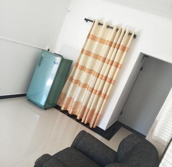 פנסיון Olive Cottage