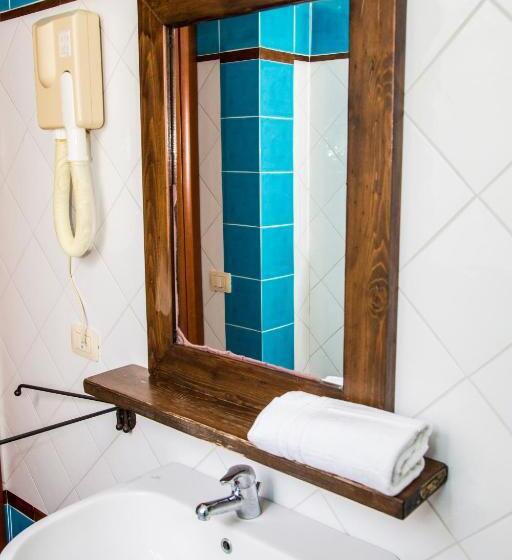 تختخواب و صبحانه La Borgata Rooms