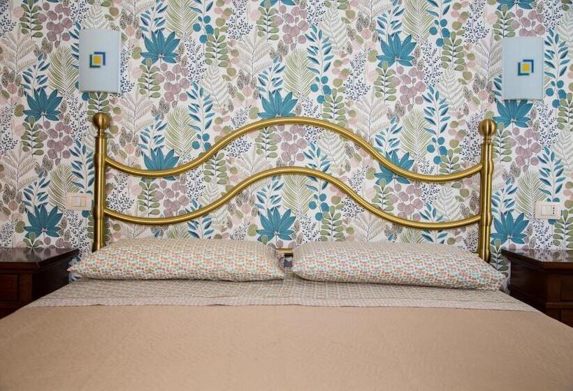 تختخواب و صبحانه La Borgata Rooms