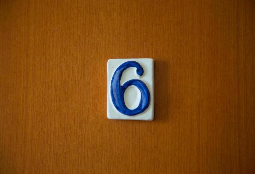 تختخواب و صبحانه La Borgata Rooms