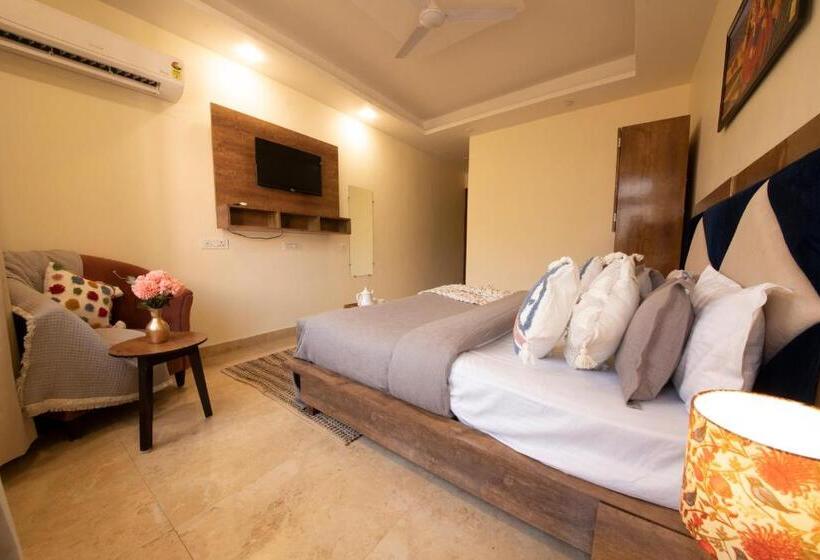 فندق B2l Hills At Tapoavn