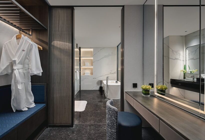 فندق Crowne Plaza Shangluo By Ihg