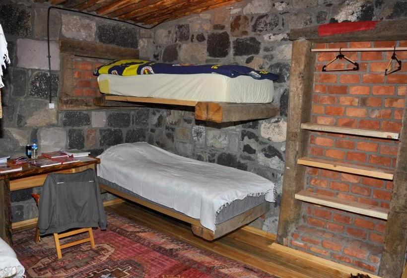 בית מלון כפרי Doğunun Taş Evleri