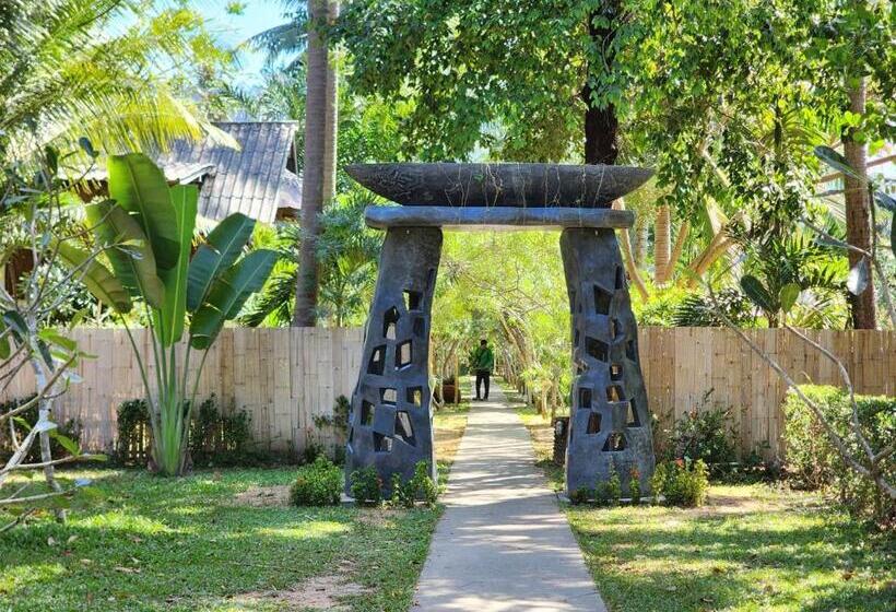 فندق Garden Chalets Koh Lanta