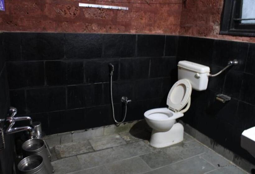 هتل Konkan Nest Resort