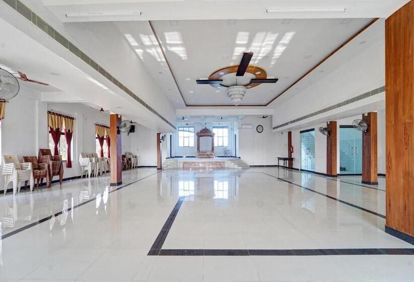 هتل Oyo Sri Sakthi Residency