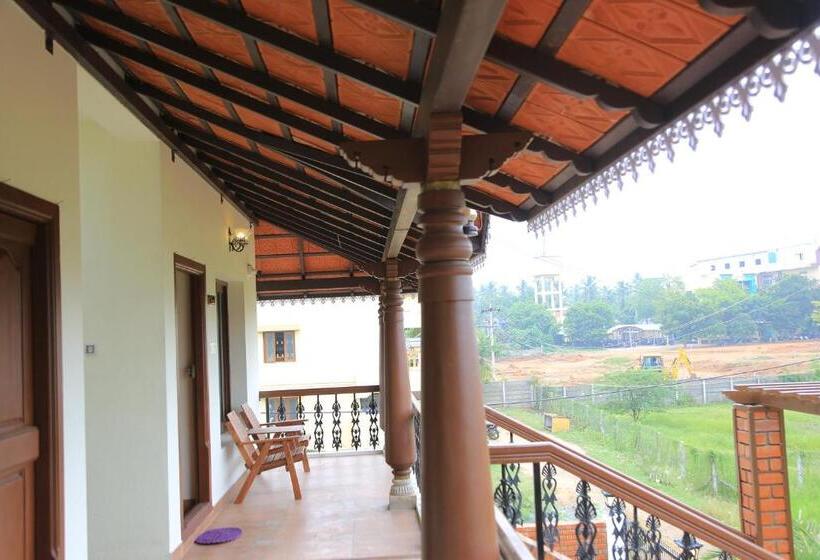 호텔 Ponni Homestay Kumbakonam