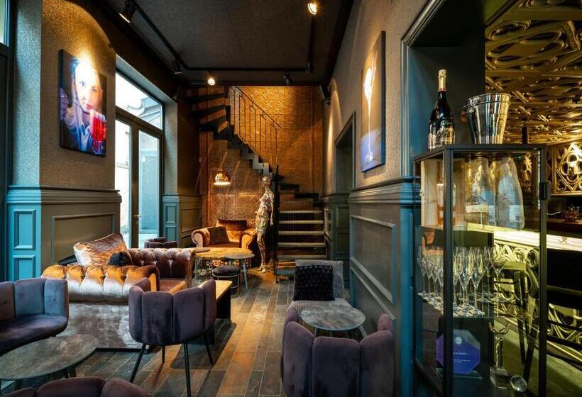 هتل Luxury Suites   Quartier Sud