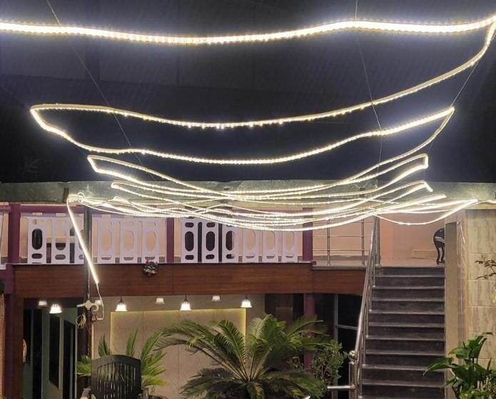 ホテル Hidden Chalet Nainital Near Mall Road   Luxury Room   Excellent Customer Service