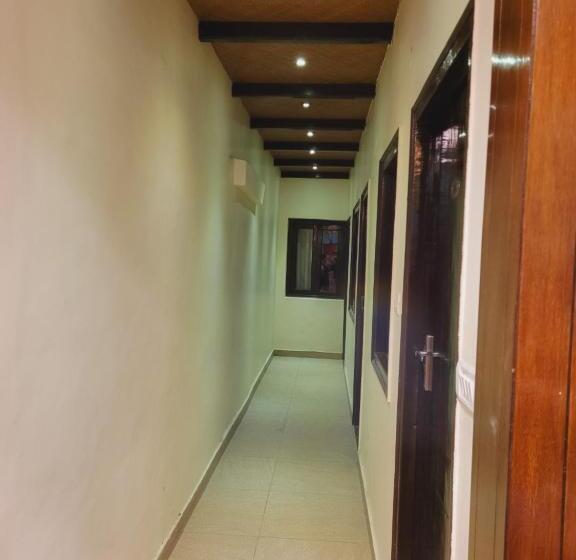 ホテル Hidden Chalet Nainital Near Mall Road   Luxury Room   Excellent Customer Service