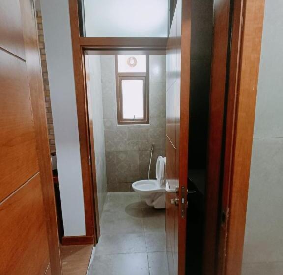 هتل Rs Family Stay