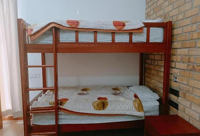 هتل Rs Family Stay