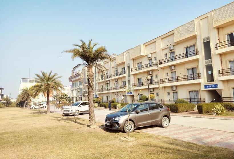בית מלון כפרי Sapphire Suites And
