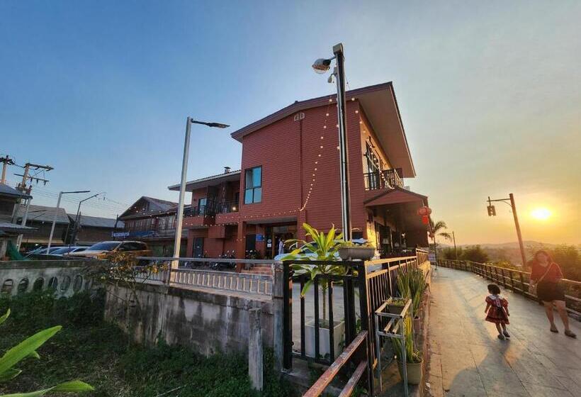 هتل Suksomboon