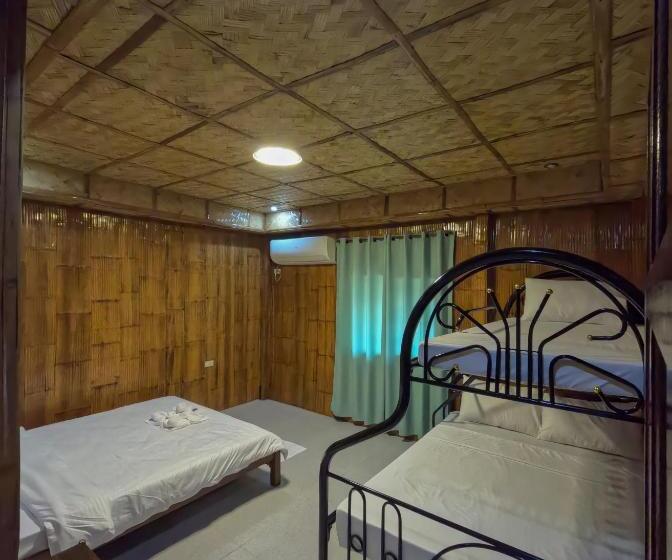 هتل The Blessed Purple Bamboo Beach Resort