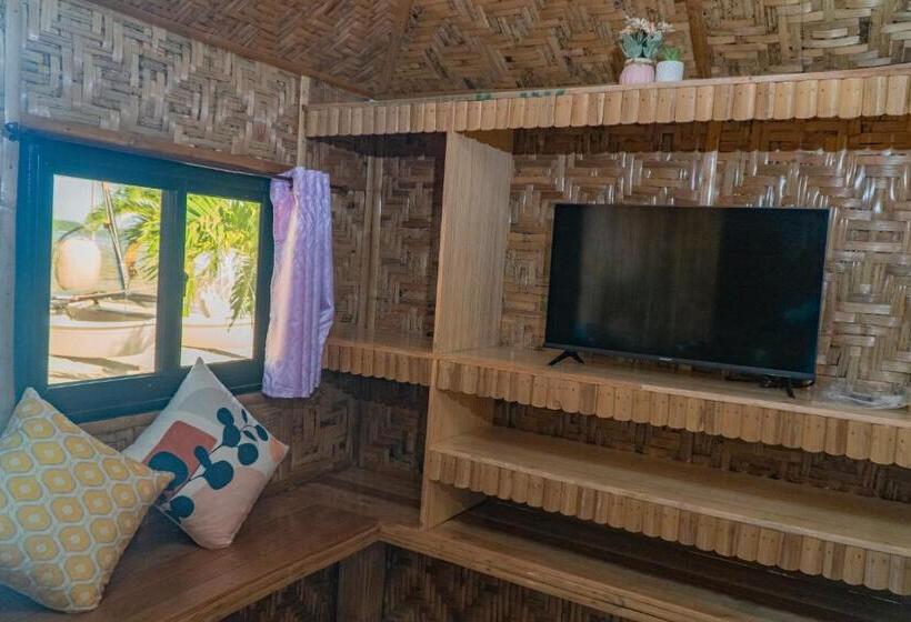 هتل The Blessed Purple Bamboo Beach Resort