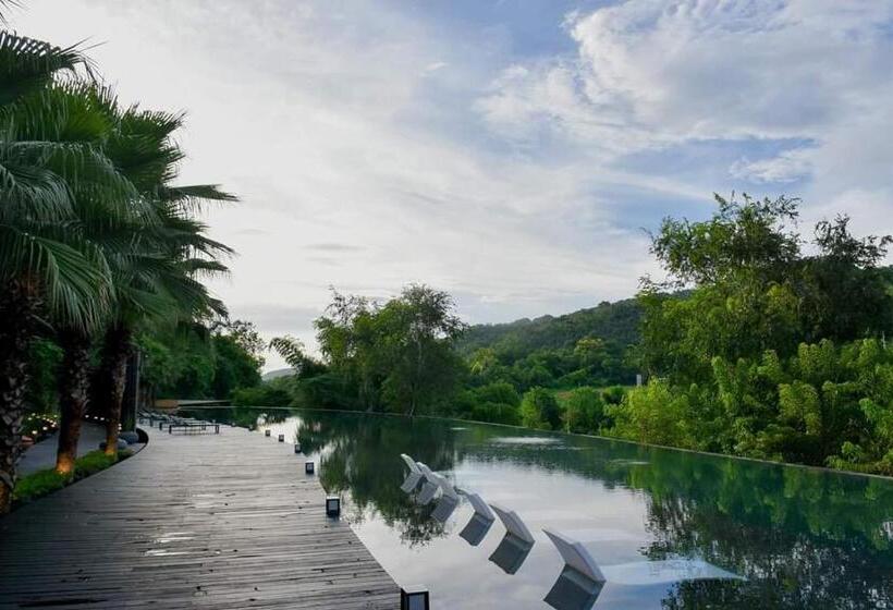 فندق The Sense Resort Kanchanaburi