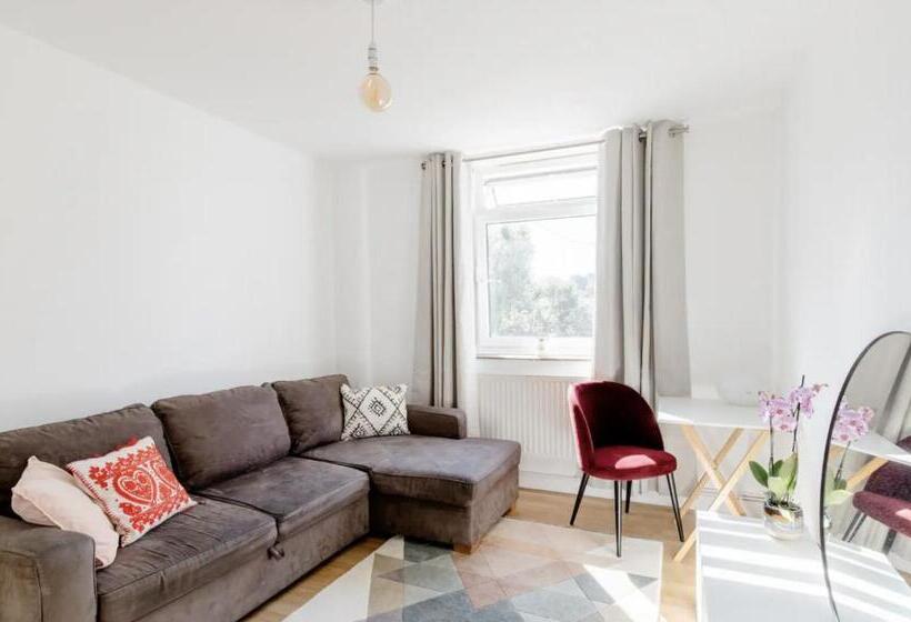 Pensió Central London Stylish Room