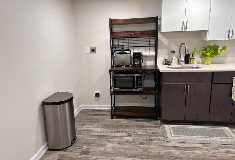 بنسيون Luxurious Basement Guest Suite In Elkridge