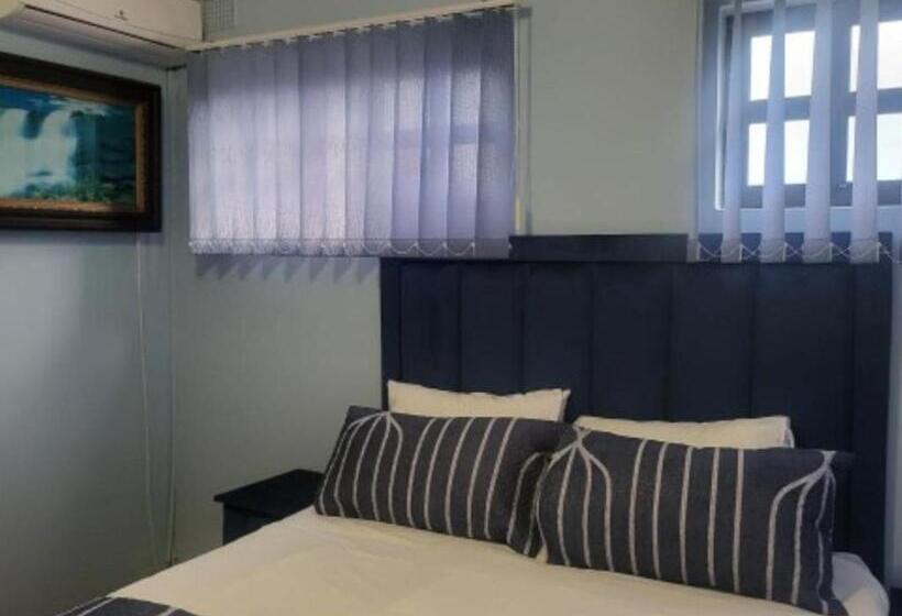 بنسيون Orca Estate Guesthouse Self Catering Accommodation