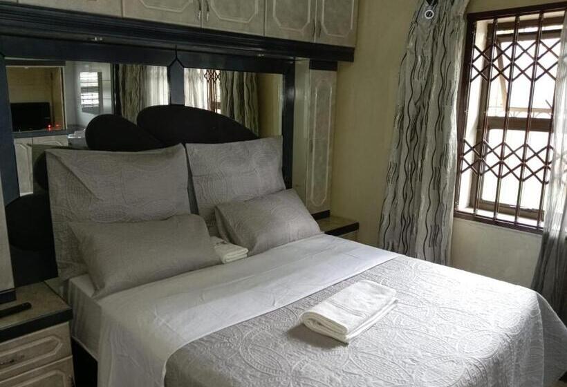 Пансион Pearl Guest House Kempton Park