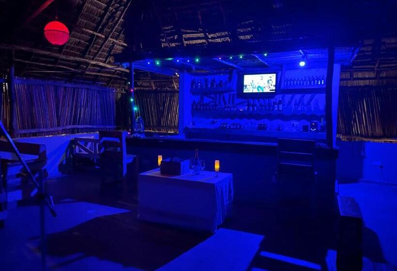 مبيت وإفطار New Dindini Lodge