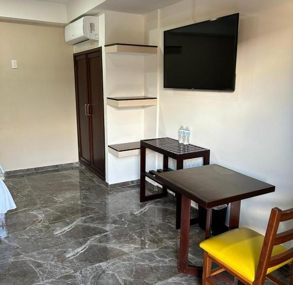 هتل Real Caribe Inn