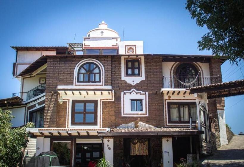 هتل Solache Inn