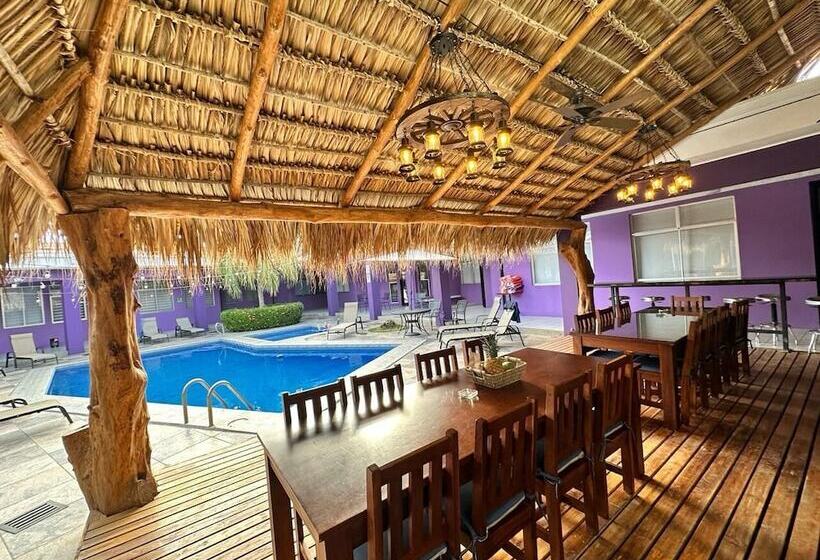 هتل Tropical Paradise