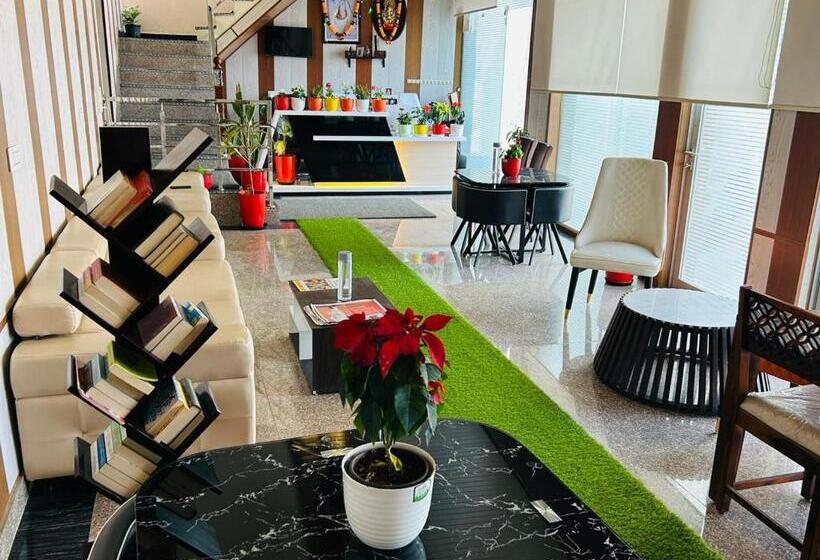 פנסיון Cohouse