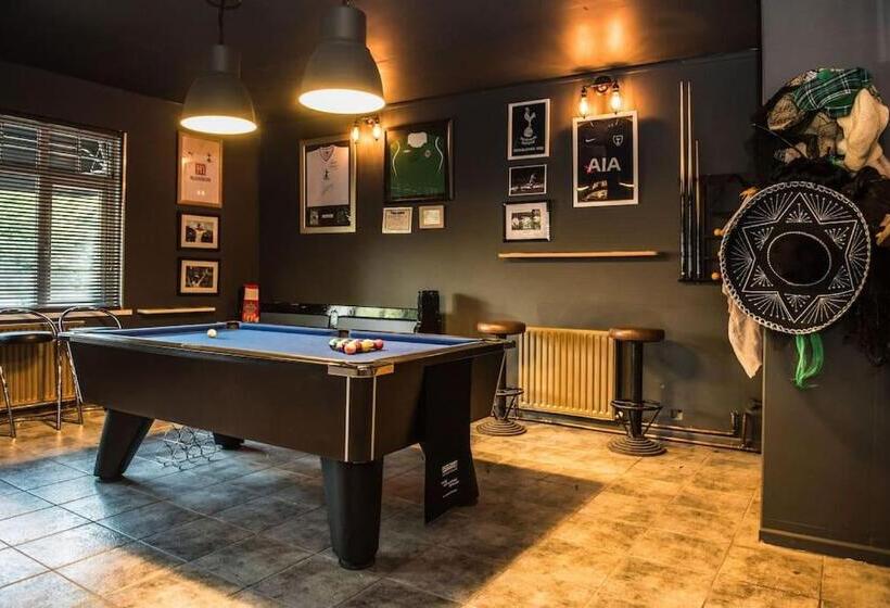 פנסיון Drumbo Country House