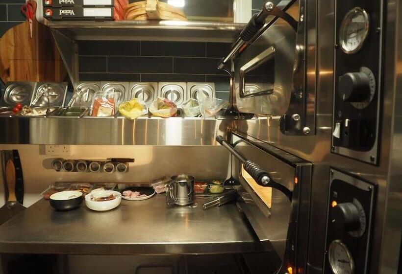 פנסיון Drumbo Country House