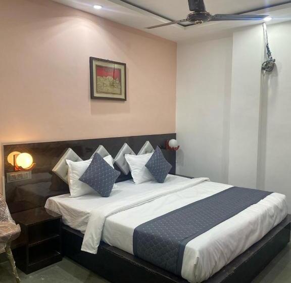 پانسیون Shri Murari Relax Inn Pg