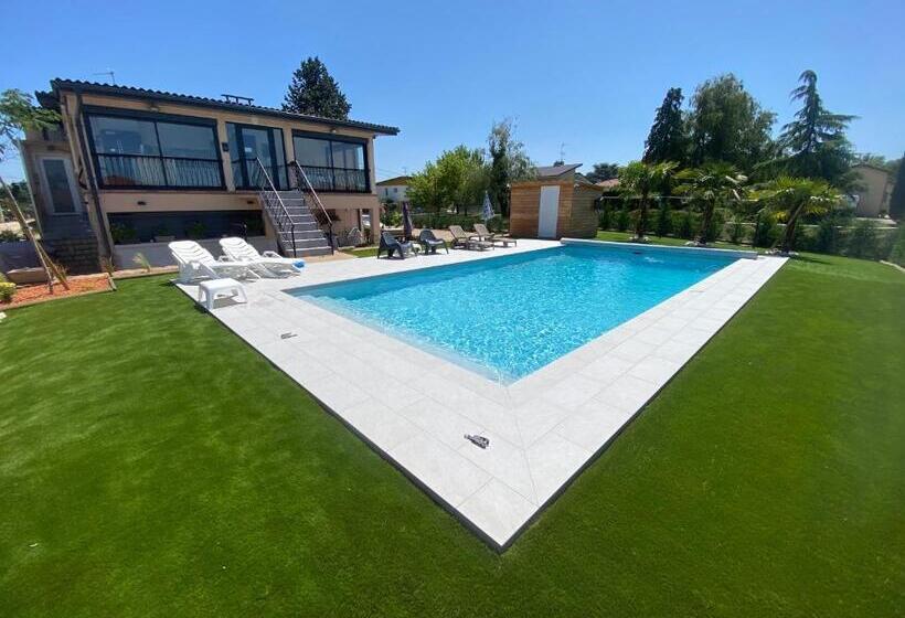 펜션 Studio Chez L Habitant Avec Piscine Commune