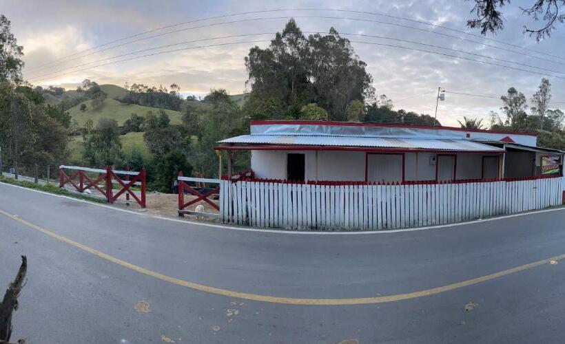 Пансион Un Amanecer En Murillo