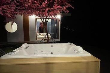 استراحتگاه Sirine Onsen รีสอร์ทออนเซนวิวทะเลหมอก