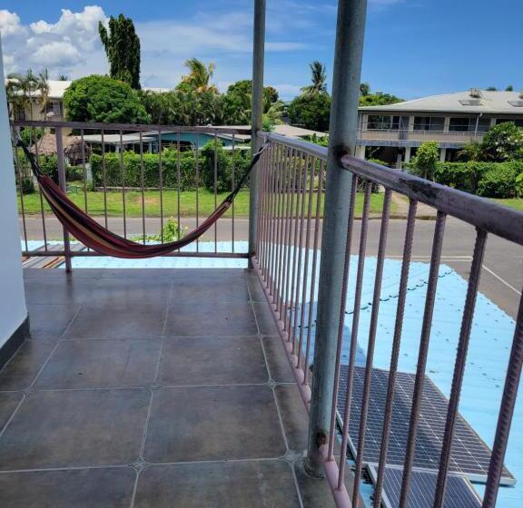 تختخواب و صبحانه Chinese Family Kingdom