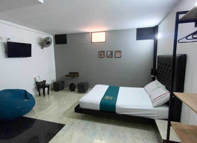 هتل Casa Botero Medellín