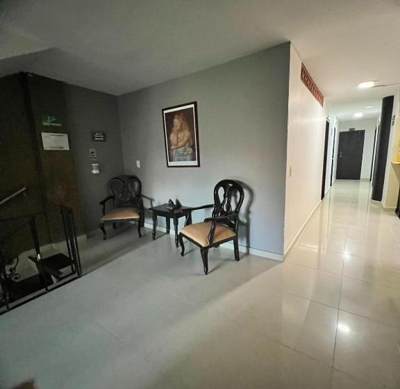 هتل Casa Botero Medellín