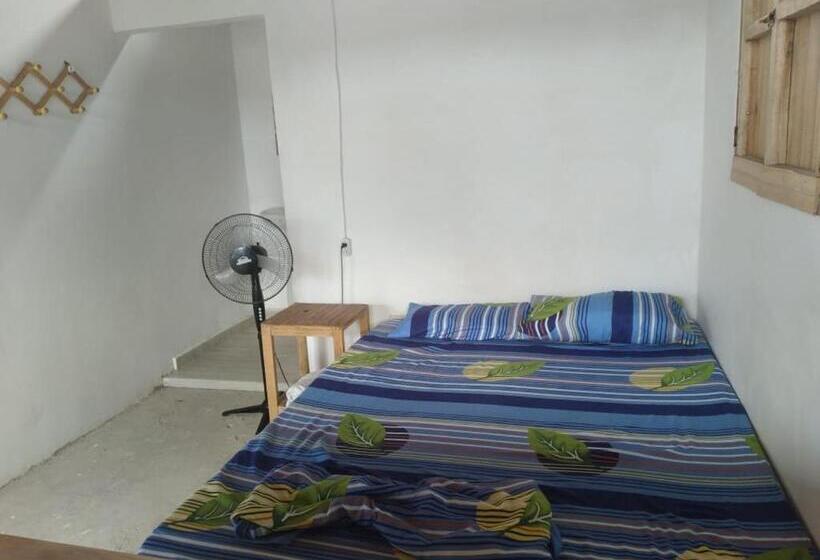 هتل Hostal Teresa