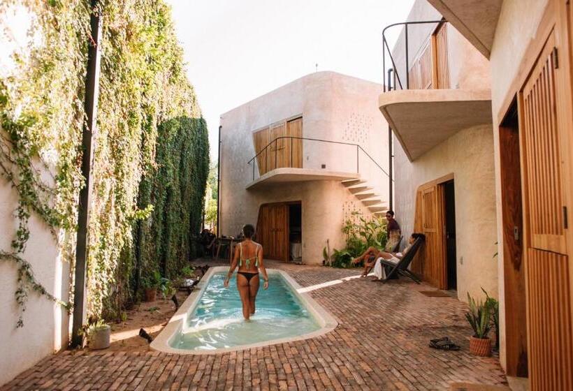 هتل Quiote Quiote