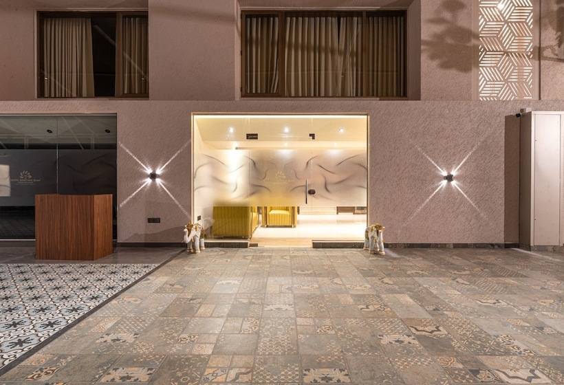 בית מלון כפרי Treebo Premium Heritage Grand  Majiwada Thane