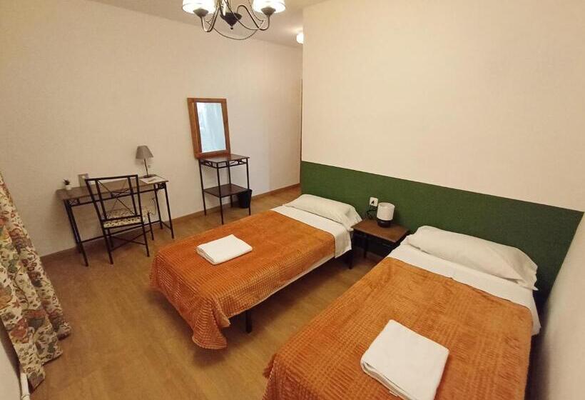 پانسیون Hostal Rural Alto Tajo Poveda