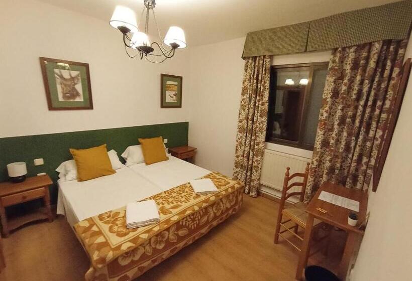 پانسیون Hostal Rural Alto Tajo Poveda