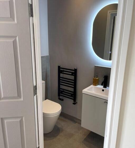 پانسیون Luxury Kingsize Room In London